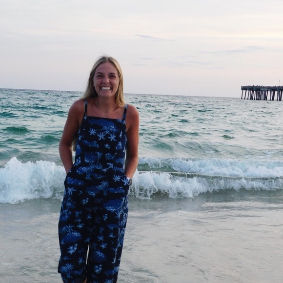 Meet your posher, Teagan - Picture 2 of 8